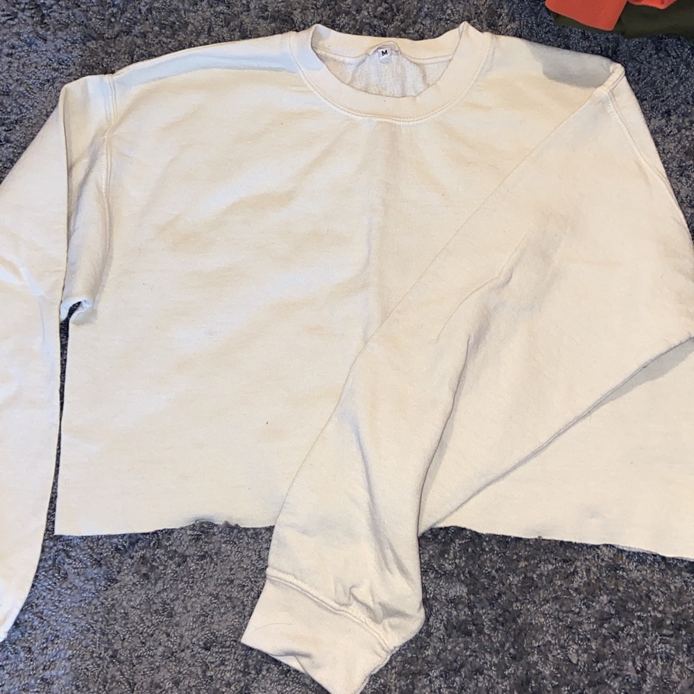 Cropped yellow crew neck